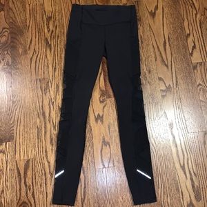 size 4 Lululemon mesh leggings